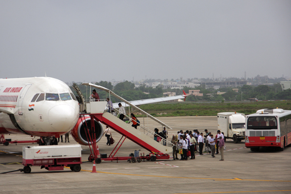 delhitokathmanduflightgroundedafterbombthreatcall